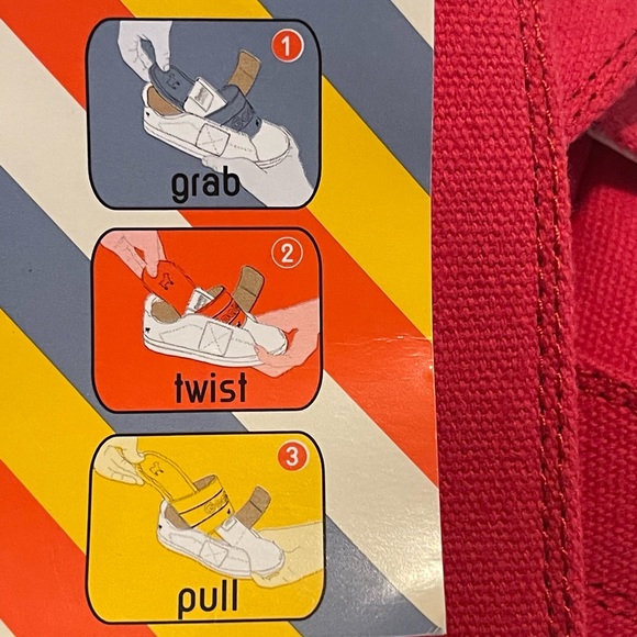 NWT GOATS 🐐RED Canvas Sneakers Womens 10 - Picture 8 of 9